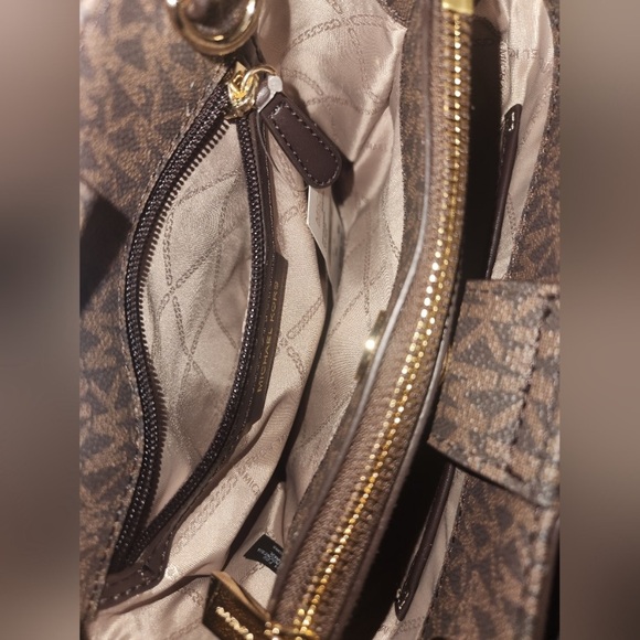 🔥🔥NWT Michael Kors Austin Satchel This is a listing created for a Posh Show. - Picture 9 of 10